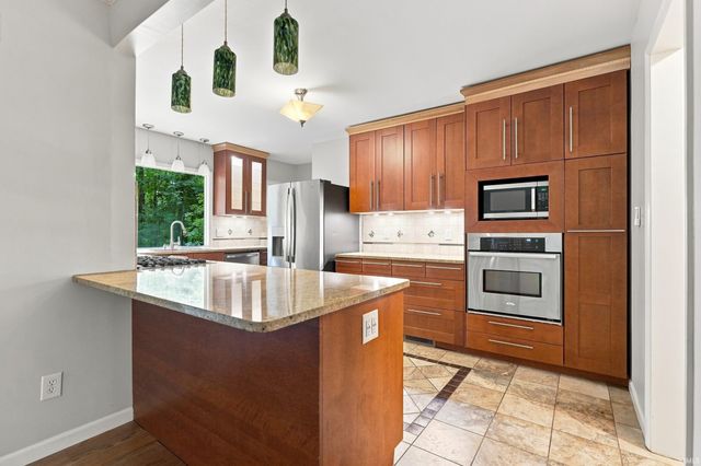 3529 Rosewood Drive, Fort Wayne, IN 46804