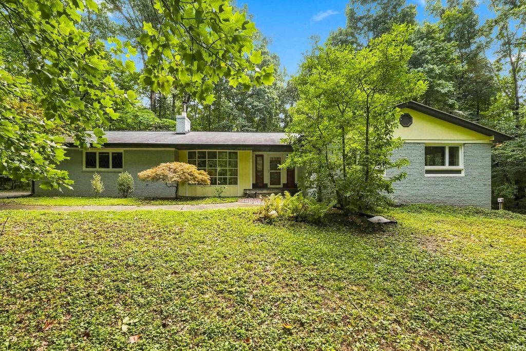 3529 Rosewood Drive, Fort Wayne, IN 46804
