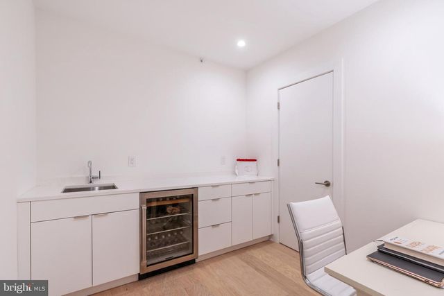 141 S HANCOCK ST, Philadelphia, PA 19106