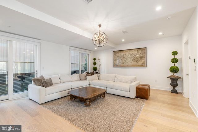 141 S HANCOCK ST, Philadelphia, PA 19106