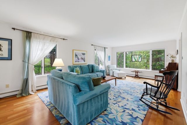 9 Woodcliffe Road, Lexington, MA 02421