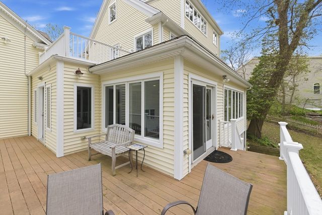 9 Woodcliffe Road, Lexington, MA 02421