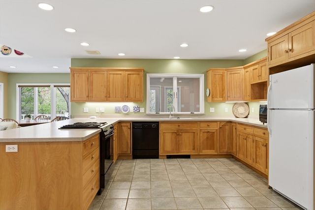 9 Woodcliffe Road, Lexington, MA 02421