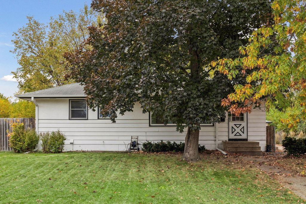 7006 Ewing Avenue N, Brooklyn Center, MN 55429 — photo 2