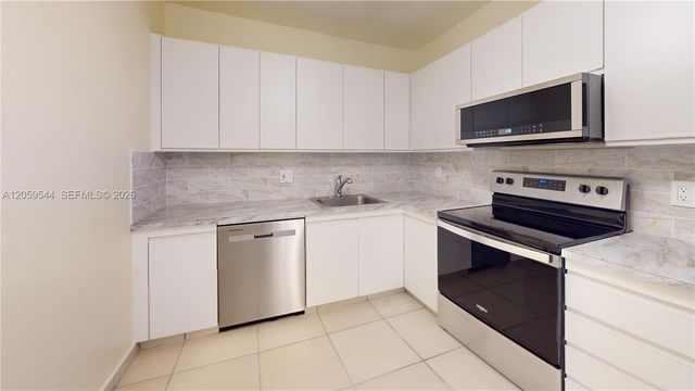 2500 Parkview Drive 1804, Hallandale Beach, FL 33009