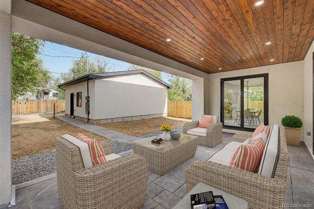 2710 S Gilpin Street, Denver, CO 80210