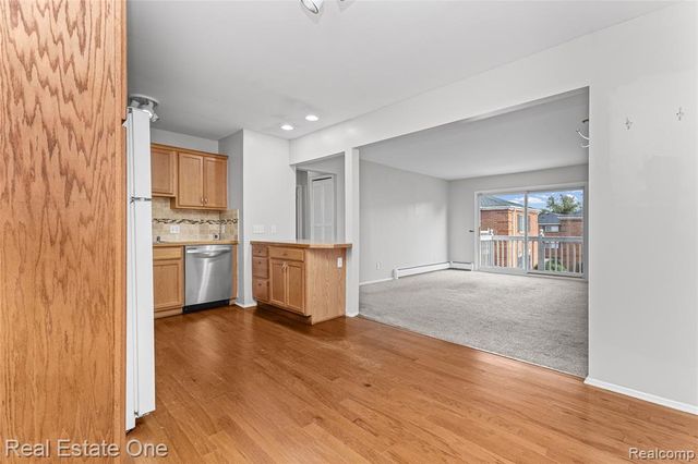 2405 Torquay Avenue 207, Royal Oak, MI 48073