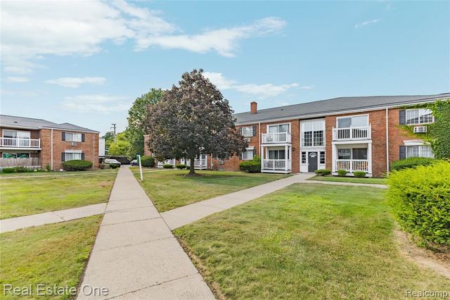 2405 Torquay Avenue 207, Royal Oak, MI 48073