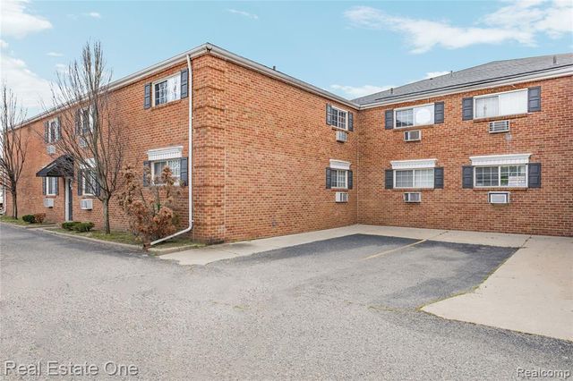 2405 Torquay Avenue 207, Royal Oak, MI 48073