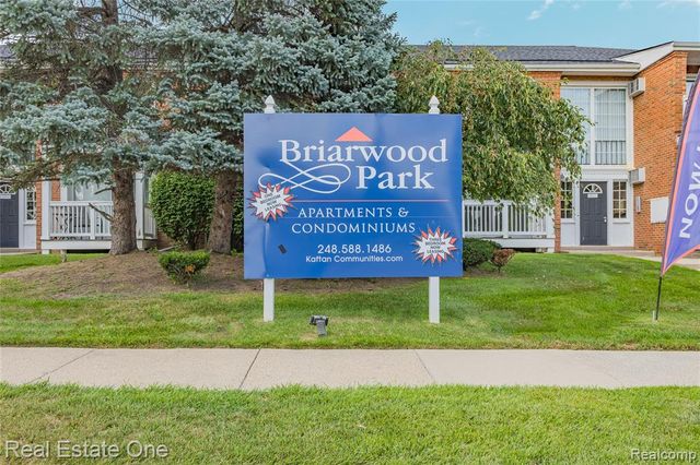 2405 Torquay Avenue 207, Royal Oak, MI 48073