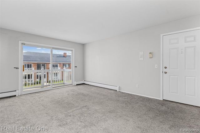 2405 Torquay Avenue 207, Royal Oak, MI 48073