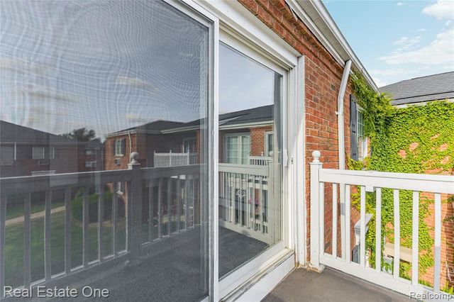 2405 Torquay Avenue 207, Royal Oak, MI 48073