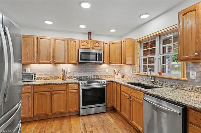 321 Lake Park Road, Asheboro, NC 27205