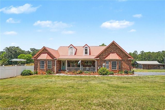 321 Lake Park Road, Asheboro, NC 27205