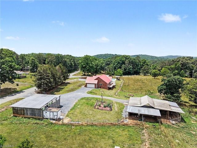 321 Lake Park Road, Asheboro, NC 27205