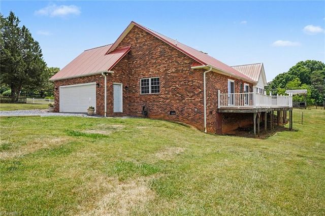 321 Lake Park Road, Asheboro, NC 27205