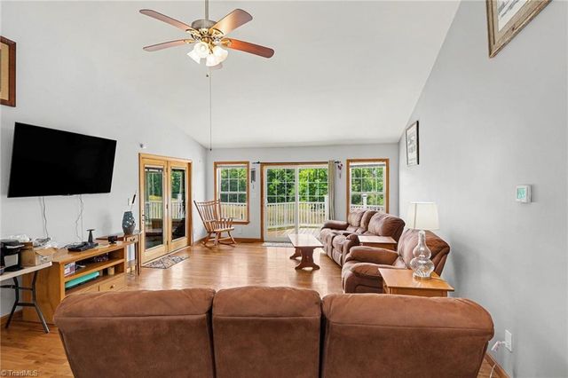 321 Lake Park Road, Asheboro, NC 27205