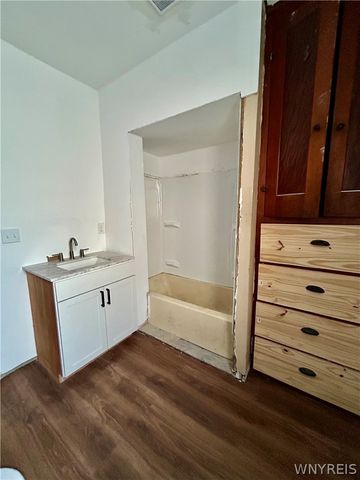 24 Matejko Street, Buffalo, NY 14206