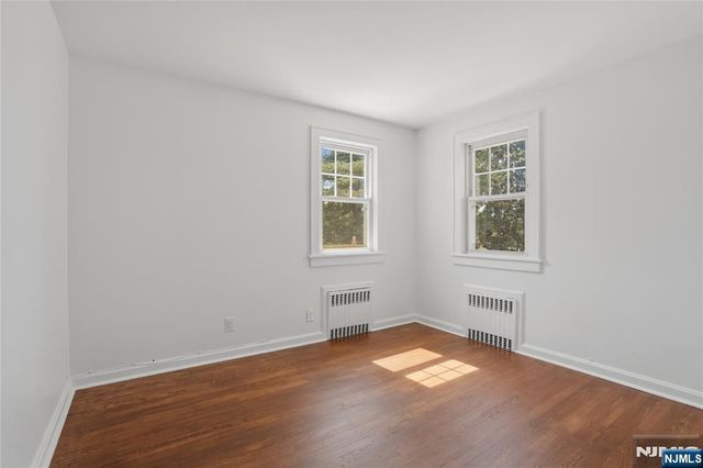 38 E Ridgewood Avenue, Paramus, NJ 07652