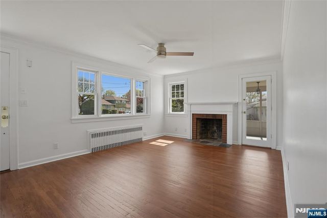 38 E Ridgewood Avenue, Paramus, NJ 07652