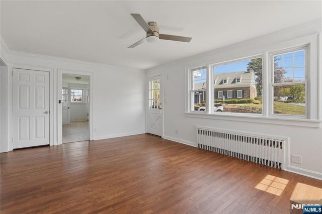 38 E Ridgewood Avenue, Paramus, NJ 07652