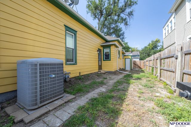 1649 S 16Th Street, Lincoln, NE 68502