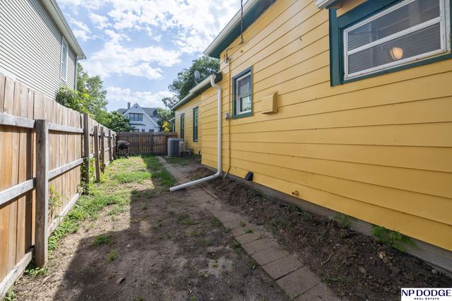 1649 S 16Th Street, Lincoln, NE 68502