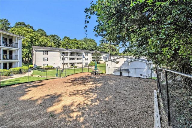 1150 Collier NW Road 13D, Atlanta, GA 30318