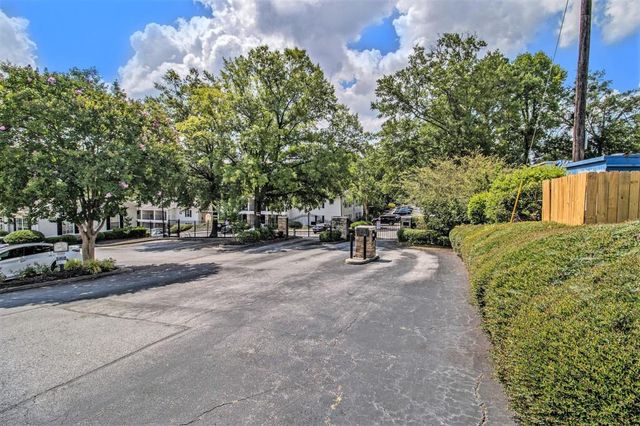 1150 Collier NW Road 13D, Atlanta, GA 30318