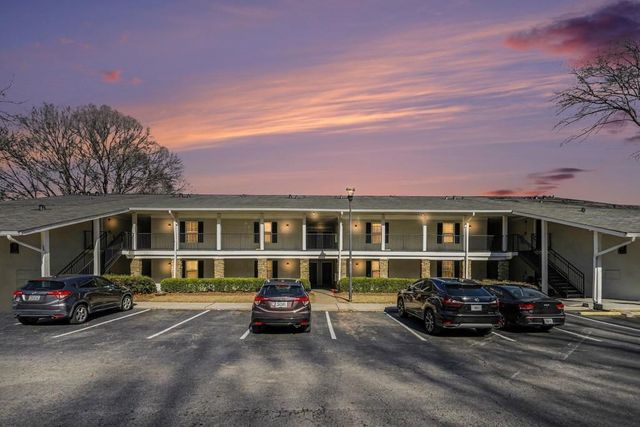 1150 Collier NW Road 13D, Atlanta, GA 30318