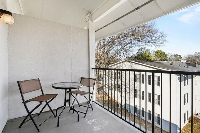 1150 Collier NW Road 13D, Atlanta, GA 30318