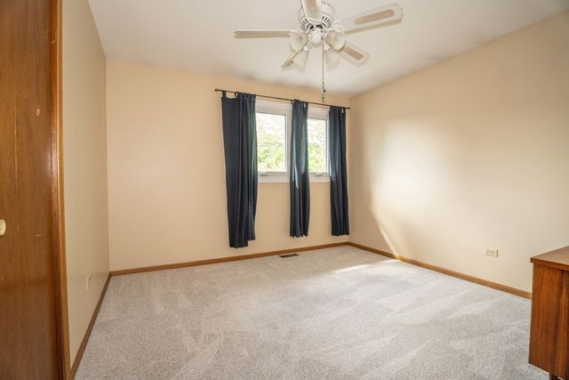 16409 Winding Creek Road, Plainfield, IL 60586