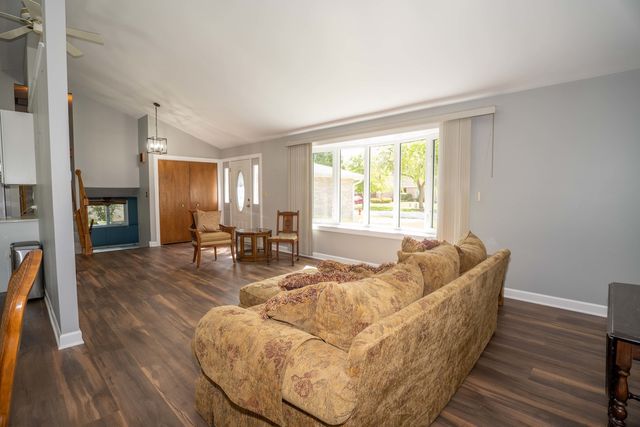 16409 Winding Creek Road, Plainfield, IL 60586