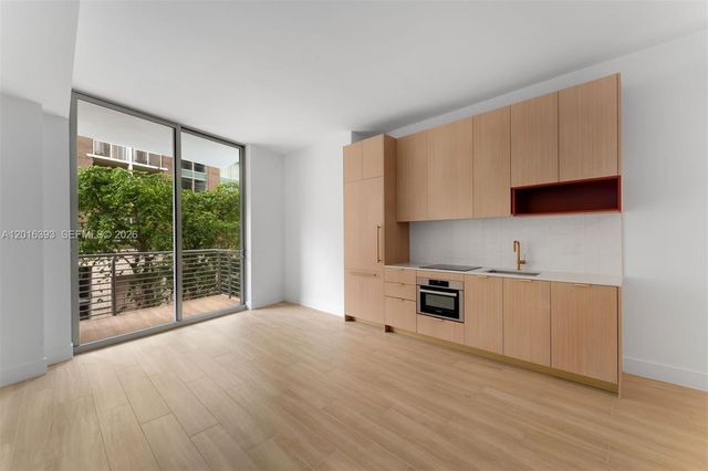 90 NE 32nd 213, Miami, FL 33127