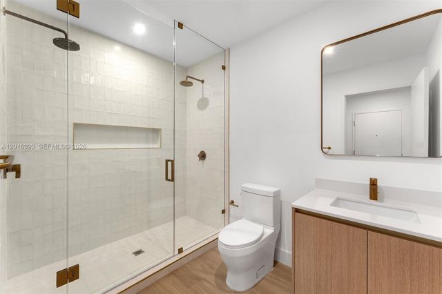 90 NE 32nd 213, Miami, FL 33127