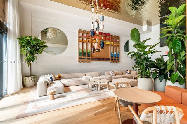90 NE 32nd 213, Miami, FL 33127