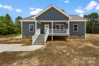 105 Darvee Road, Blacksburg, SC 29702