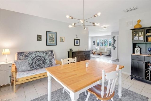 1012 SW 51st TER, Cape Coral, FL 33914