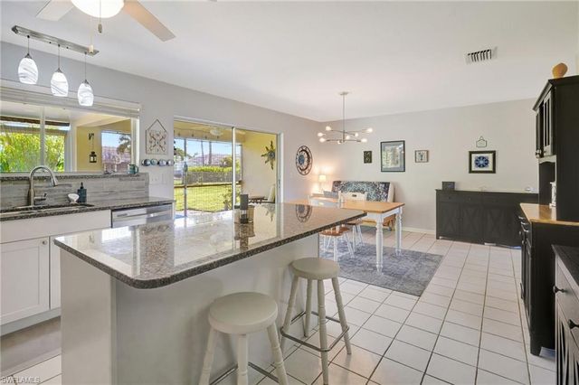 1012 SW 51st TER, Cape Coral, FL 33914