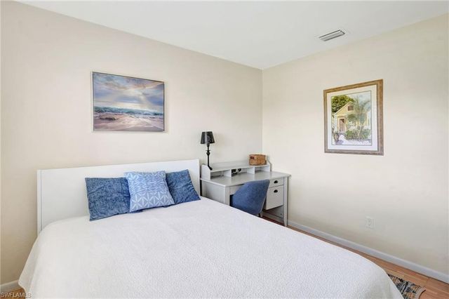 1012 SW 51st TER, Cape Coral, FL 33914