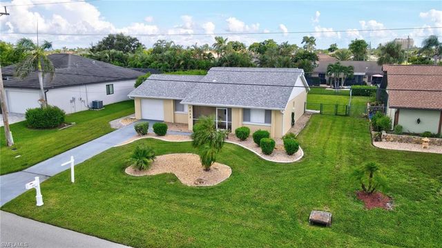 1012 SW 51st TER, Cape Coral, FL 33914