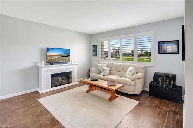 1012 SW 51st TER, Cape Coral, FL 33914