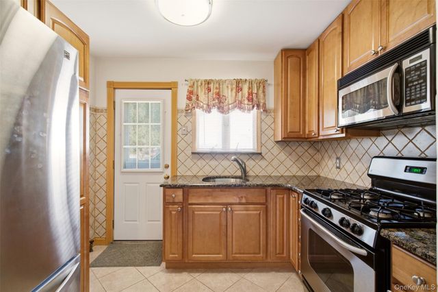 2093 Bergen Street, Bellmore, NY 11710