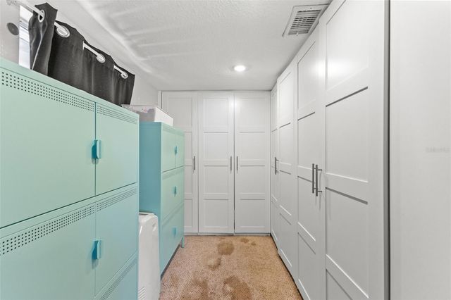 1747 26TH AVENUE N, St Petersburg, FL 33713