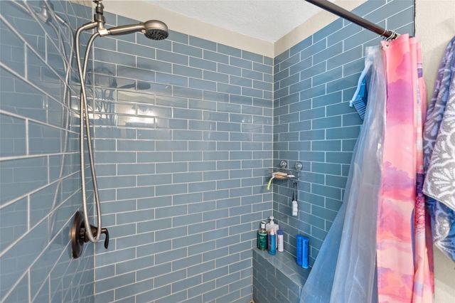 1747 26TH AVENUE N, St Petersburg, FL 33713