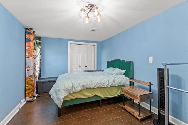 1747 26TH AVENUE N, St Petersburg, FL 33713