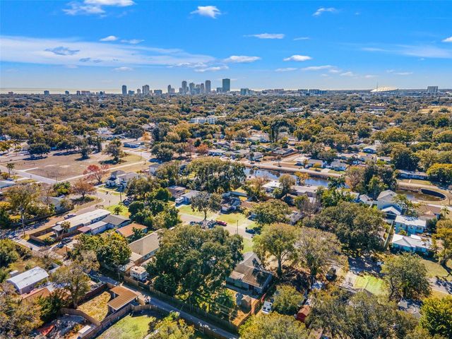 1747 26TH AVENUE N, St Petersburg, FL 33713