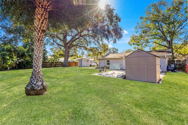 1747 26TH AVENUE N, St Petersburg, FL 33713