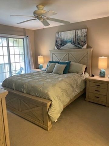 709 Gazebo Cir 709, Reading, MA 01867