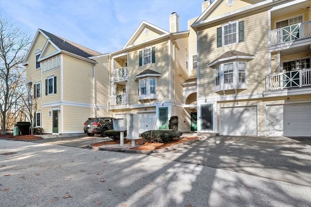 709 Gazebo Cir 709, Reading, MA 01867